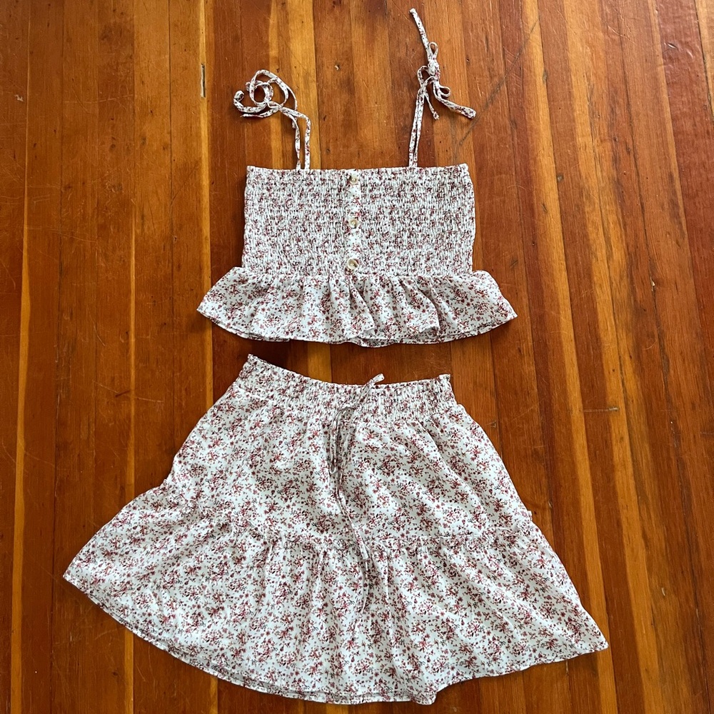 Paper Crane Womens 2 Piece Set Crop Top Size L Skirt Floral Ruffle Chiffon